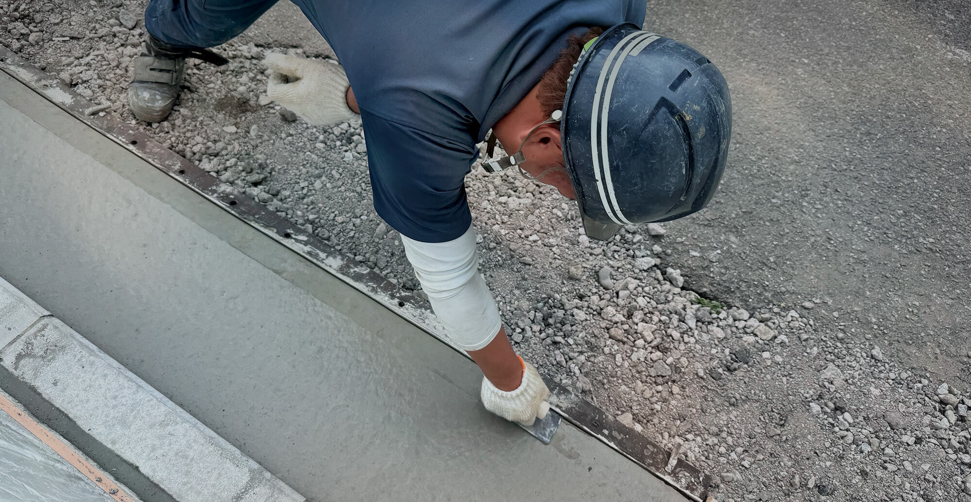 暮らしの裏側を　俺たちが守る
